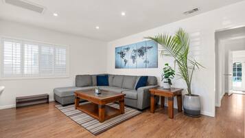 Smart-tv och en stereo