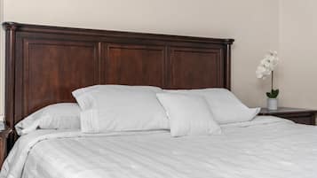 3 chambres, coffres-forts dans les chambres, bureau