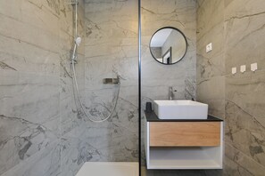 Shower, hair dryer, towels, soap - Double L House (Novalja)