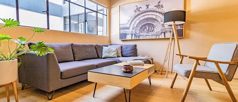 TV, books, stereo, offices