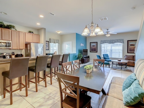 Paradise Palms Resort, Just Minutes From Disney!!!!