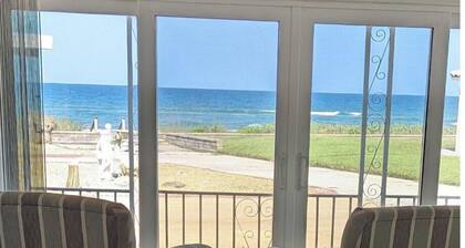 Beautiful Ormond Beachfront House! Steps from the Ocean