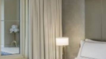 2 多间卧室、免费 WiFi