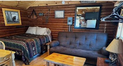 Riverside Retreat - Cozy Cabin #2