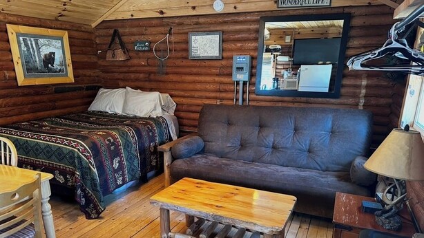 1 bedroom, WiFi (free), bed sheets
