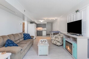 智能电视、壁炉