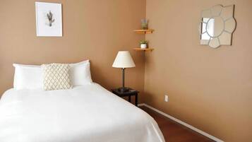 3 chambres, fer et planche à repasser, Wi-Fi gratuit, draps fournis