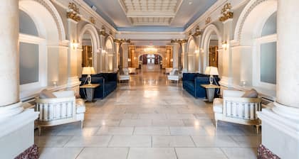 Mint House At The Divine Lorraine Hotel