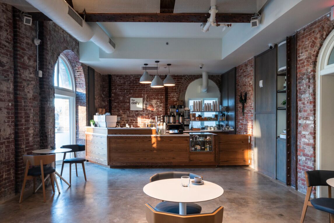 2 restaurants, breakfast, dinner served; italian cuisine