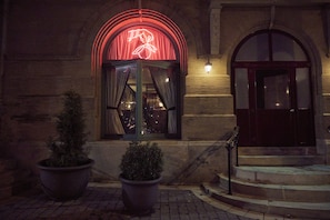 2 Restaurants, Frühstück, Abendessen, italienische Küche