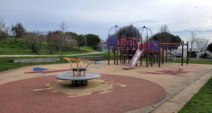 Typical 50's house totally renovated 500m from the beach