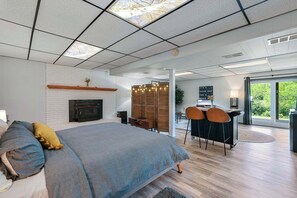 1 chambre, bureau, fer et planche à repasser, Wi-Fi gratuit