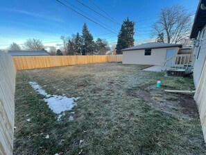 Property grounds - 3 Bed 2 Bath, Golf Course and Fully Fenced Yard! (Rapid City)
