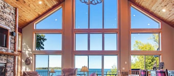 Waterfront Leech Lake Home w/ Dock, Fire Pit & Kayaks