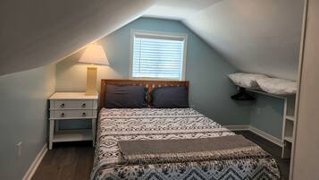 1 bedroom, free WiFi, bed sheets