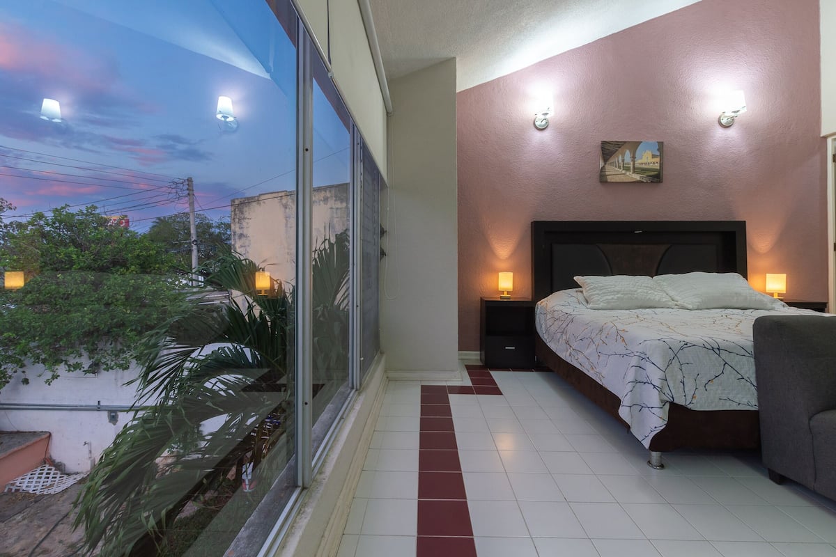 Deluxe Double Room | Laptop workspace, blackout drapes, iron/ironing board, WiFi (free)