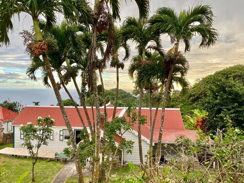 Beautiful Traditional Saba Cottage With all the Modern Amenities