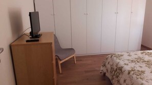 1 多间卧室、床单、轮椅无障碍