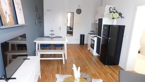 Flat-screen TV - Boardinghouse by Sunton (Berlin)