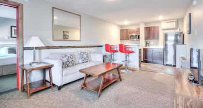 Suite 204 - 1BR Apartment | 1 Bed, 1 Bath