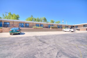 Exterior - 1BR and a kitchen on the ground floor (Rapid City)