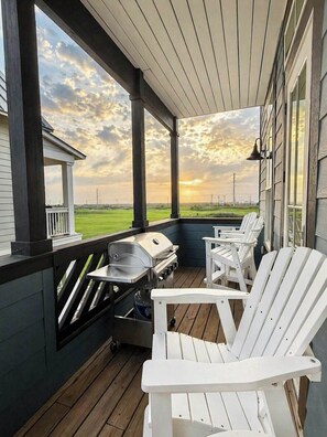 Terrace/patio - Corner house at Palmilla Beach with pool, golf course views & on-site dining (Port Aransas)