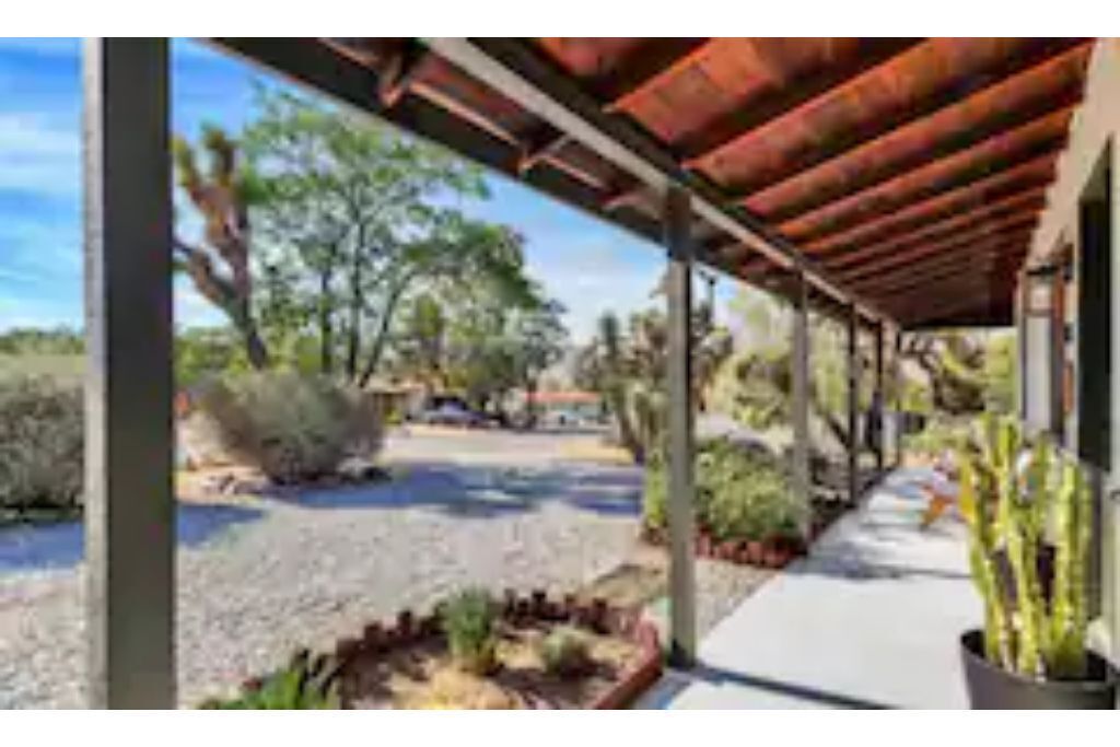 Vintage Cabin Cactus Ranch