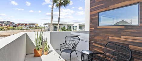 Luxury Apartment | Terrace/patio