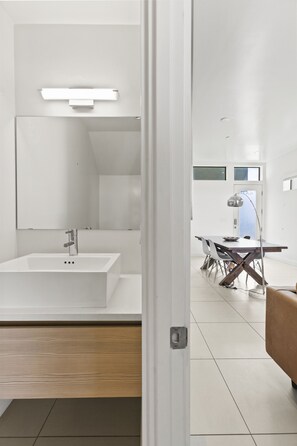 Luxury Apartment | Bathroom - Pueblo Suite - Walk to all things OT Scottsdale (Scottsdale)