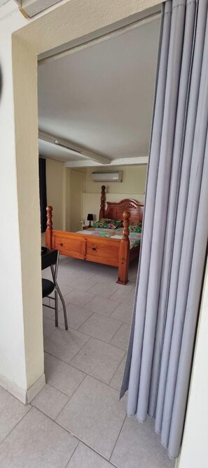 1 camera, Wi-Fi gratuito, lenzuola