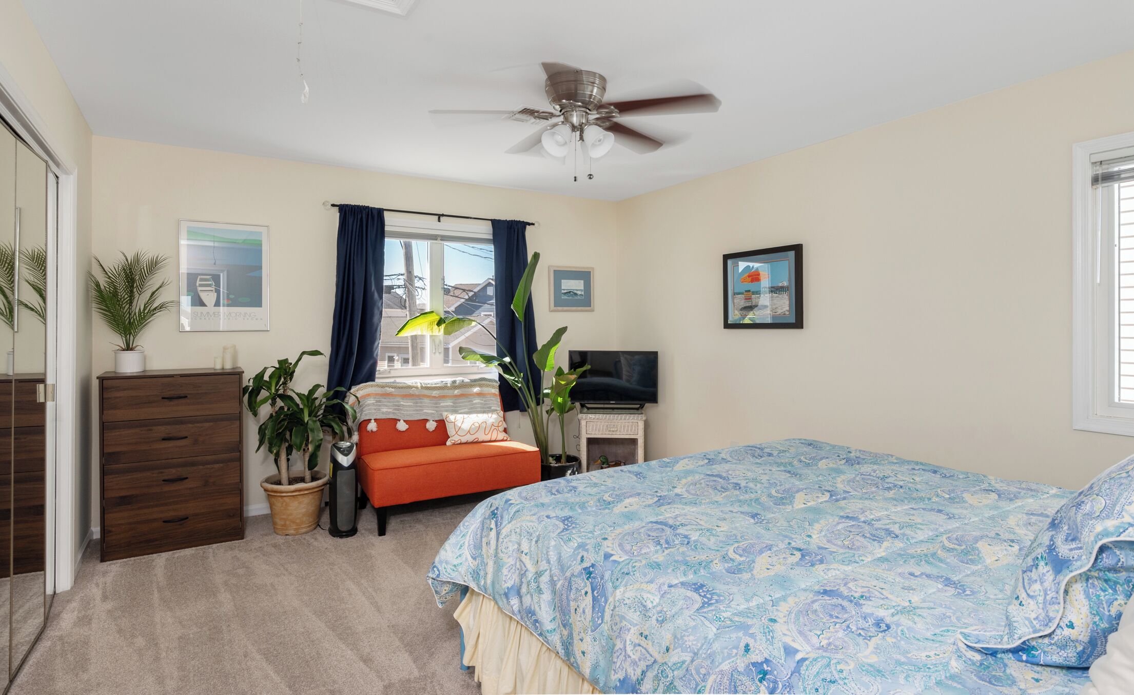 3 bedrooms, in-room safe, desk, iron/ironing board