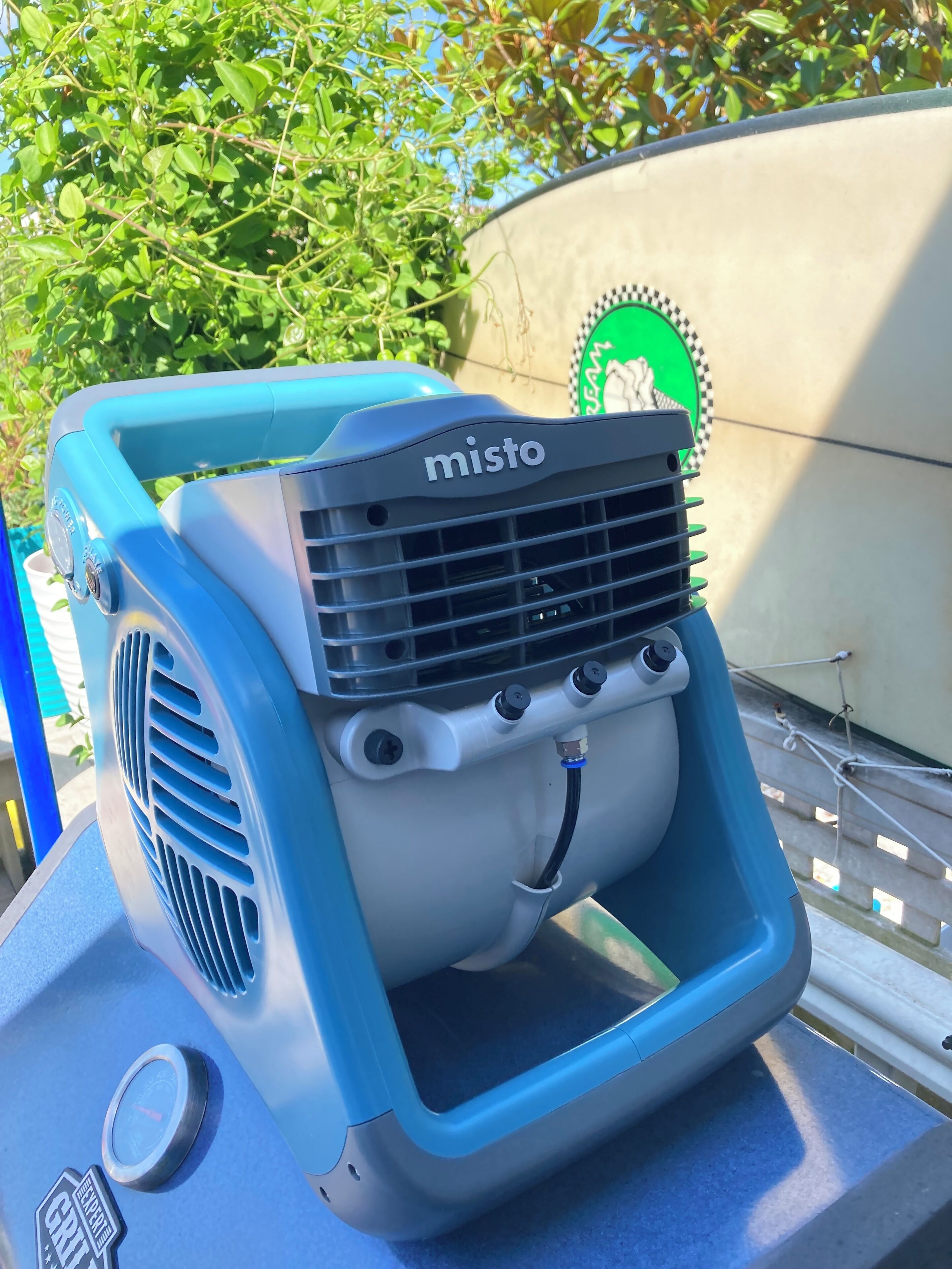 provides perfect amount of cooling off with breeze and mist on super-hot days