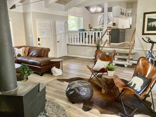 Smart TV, fireplace, foosball, books