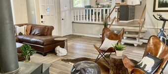 Multi-Family Vacation Bliss -Walk to Beach & Nature Trails Pet OK