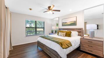 4 bedrooms, desk, WiFi, bed sheets