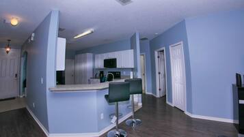 Rumah (5/4 Pool home located in Sunset Ridge) | Eksterior