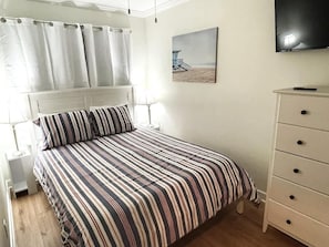 1 bedroom, iron/ironing board, free WiFi, bed sheets - Ocean Villa C112: Steps to Beach & Resort Pool (Hilton Head Island)