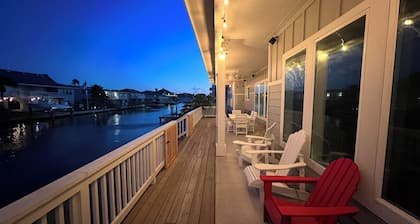 GREAT family home with a great place to sit and relax…canal view!!