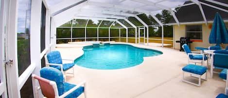 Maison (Large pool with jacuzzi, near the Dis) | Piscine | Piscine extérieure