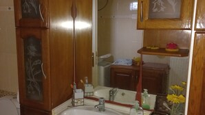 وحدات دش مع أحواض استحمام