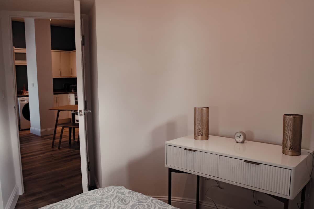 Departamento urbano, 2 habitaciones, para no fumadores | 2 habitaciones, decoración personalizada y muebles diferentes