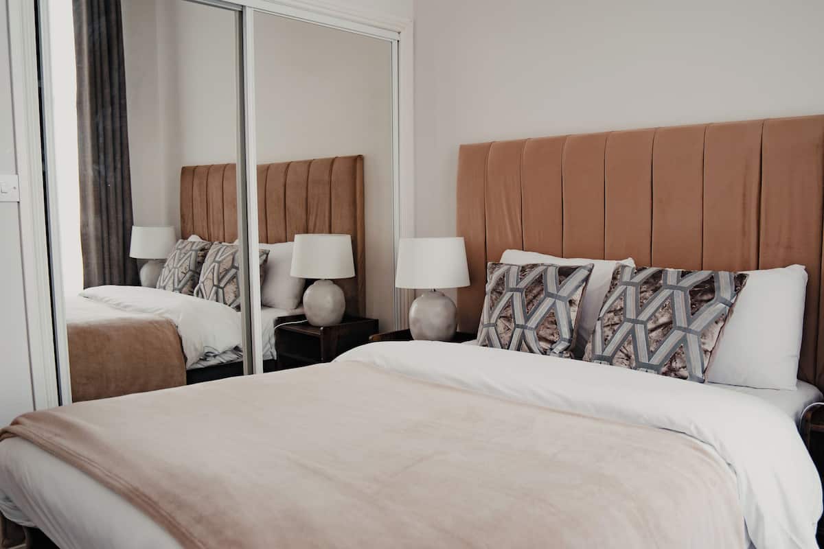 Departamento Deluxe, 2 habitaciones, para no fumadores | 2 habitaciones, decoración personalizada y muebles diferentes