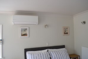 1 soverom, strykejern/-brett, reiseseng for barn og wi-fi (inkludert)