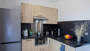 雪櫃、微波爐、爐具、咖啡機/沖茶器