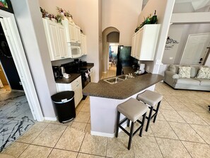 Fridge, microwave, oven, stovetop - Attention Harry Potter fans! This one’s for you! (Davenport)