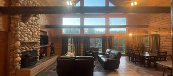 Cozy Log Cabin - Nature Escape - 5 acres