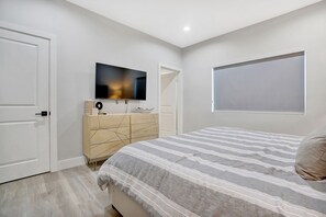 3 dormitorios, tabla de planchar con plancha, wifi gratis y ropa de cama
