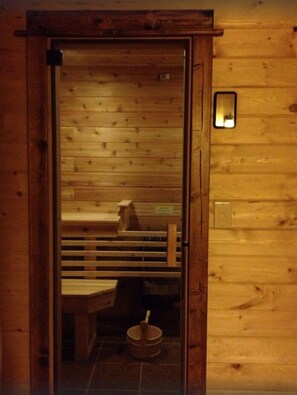 Sauna - Fox Den Lodge (West Yellowstone)