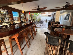 Bar (in der Unterkunft)