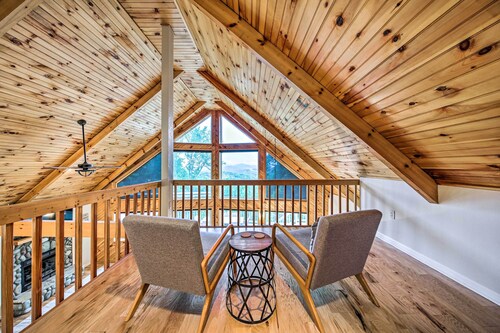Huge Blairsville Cabin: Game Room + Mtn View!